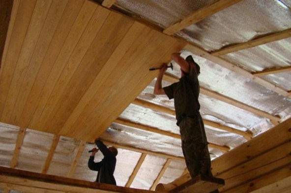 Чем подшить потолок по деревянным балкам в доме: использование современных технологий