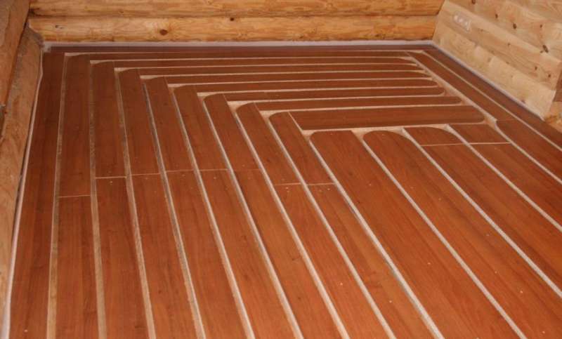 Как сделать теплый пол в деревянном доме: методы и пошаговые инструкции