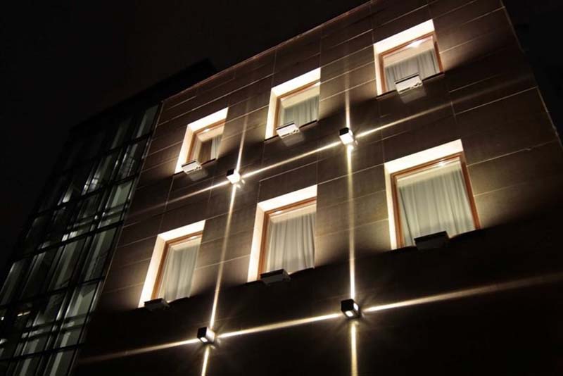 Архитектурное освещение фасада дома (фото): как сделать подсветку и что нужно для этого знать?