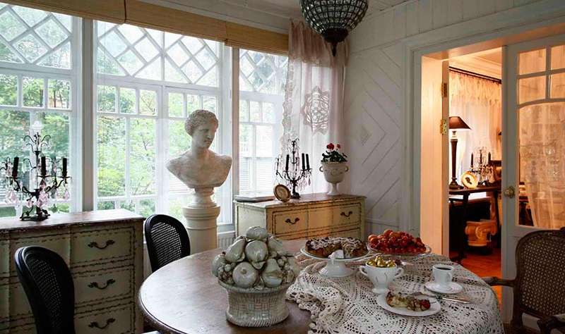 Интерьер веранды в частном доме – фото популярных стилевых решений